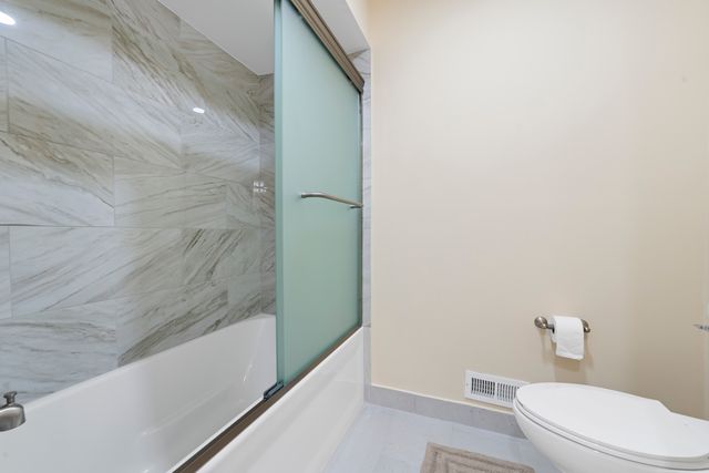 10403 Broadmoor Drive, Palos Hills, IL 60465