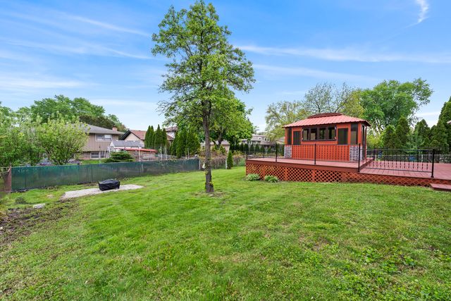 10403 Broadmoor Drive, Palos Hills, IL 60465