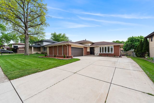 10403 Broadmoor Drive, Palos Hills, IL 60465