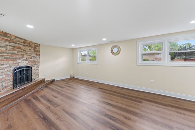 10403 Broadmoor Drive, Palos Hills, IL 60465
