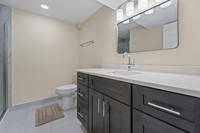 10403 Broadmoor Drive, Palos Hills, IL 60465
