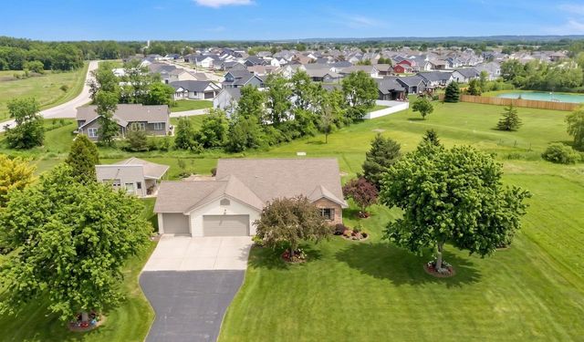 1072 TRABOH COURT, De Pere, WI 54115