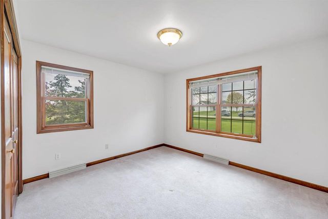 1072 TRABOH COURT, De Pere, WI 54115