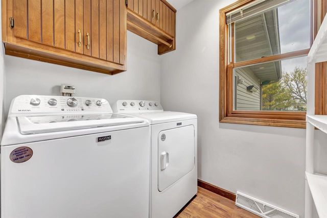 1072 TRABOH COURT, De Pere, WI 54115
