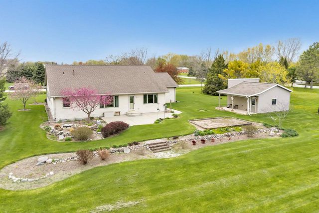 1072 TRABOH COURT, De Pere, WI 54115