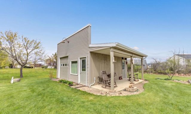 1072 TRABOH COURT, De Pere, WI 54115