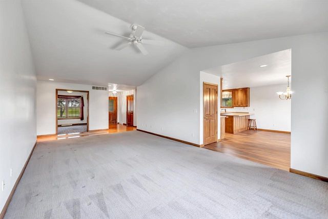 1072 TRABOH COURT, De Pere, WI 54115