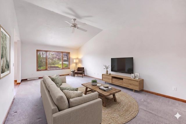 1072 TRABOH COURT, De Pere, WI 54115