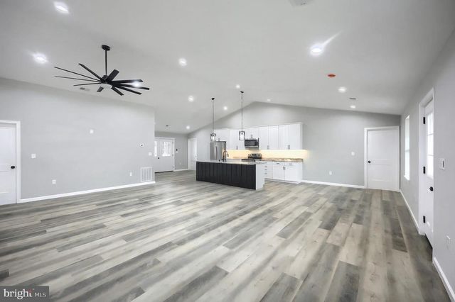 15898 MCDOWELL FARM LN, Stewartstown, PA 17363