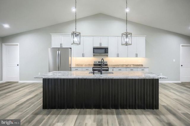 15898 MCDOWELL FARM LN, Stewartstown, PA 17363