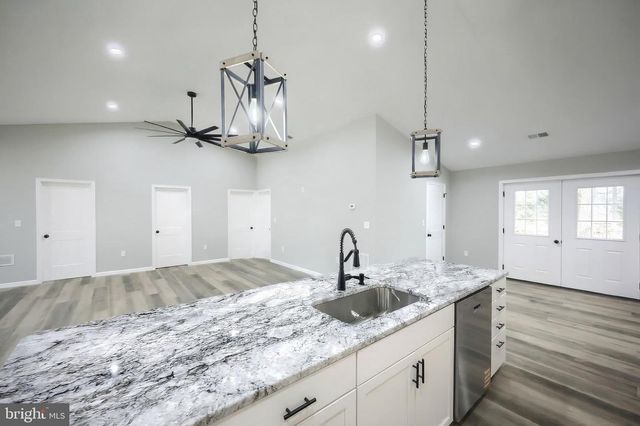 15898 MCDOWELL FARM LN, Stewartstown, PA 17363