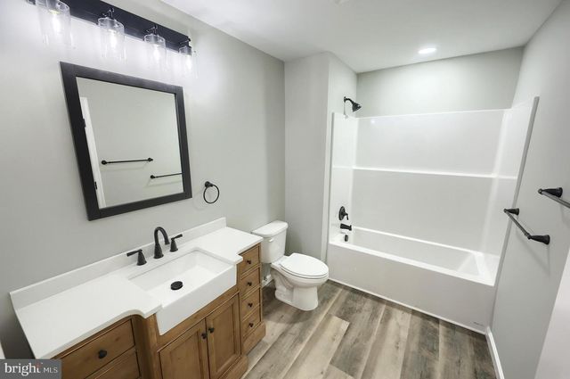 15898 MCDOWELL FARM LN, Stewartstown, PA 17363