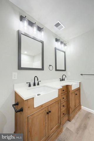 15898 MCDOWELL FARM LN, Stewartstown, PA 17363