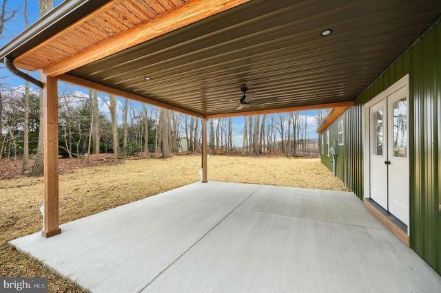 15898 MCDOWELL FARM LN, Stewartstown, PA 17363