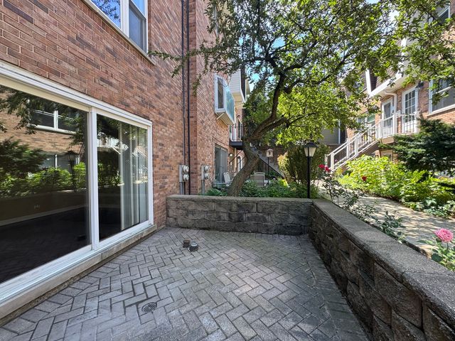 4035 N Keystone Avenue, Chicago, IL 60641