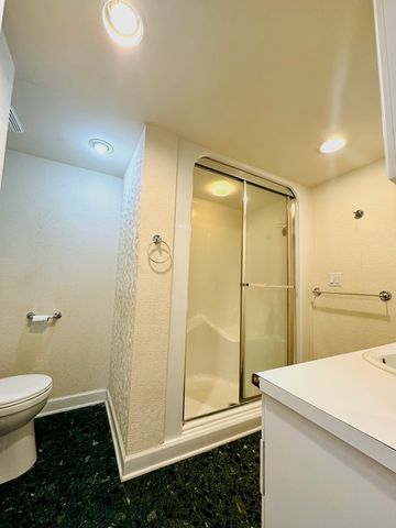 4035 N Keystone Avenue, Chicago, IL 60641