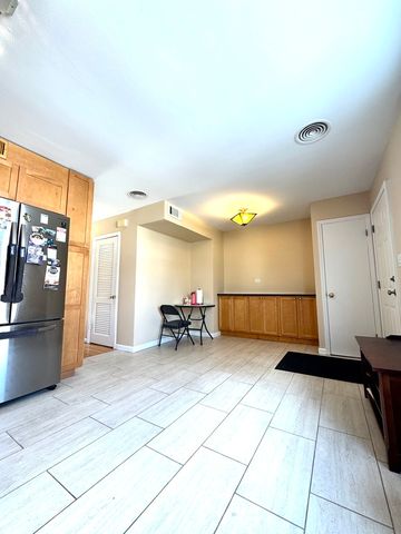 4035 N Keystone Avenue, Chicago, IL 60641