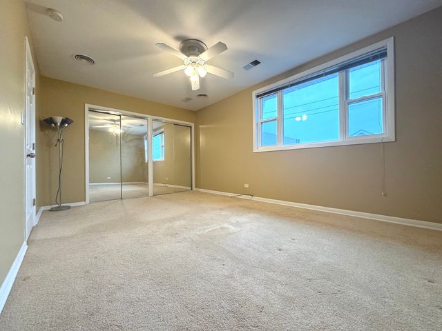 4035 N Keystone Avenue, Chicago, IL 60641