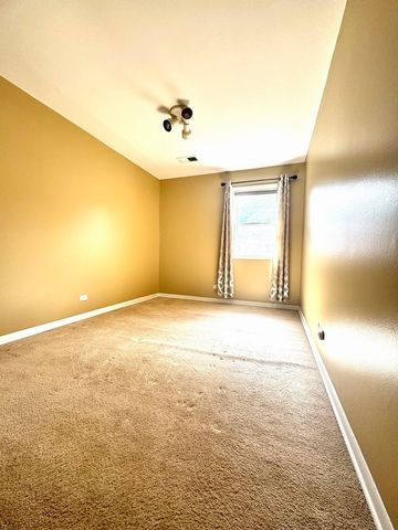 4035 N Keystone Avenue, Chicago, IL 60641