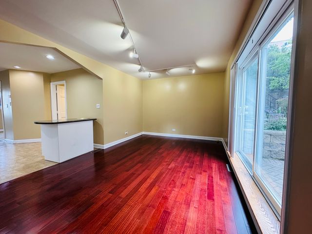 4035 N Keystone Avenue, Chicago, IL 60641