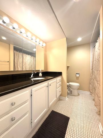4035 N Keystone Avenue, Chicago, IL 60641