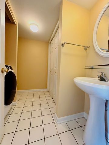 4035 N Keystone Avenue, Chicago, IL 60641