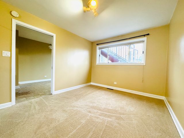 4035 N Keystone Avenue, Chicago, IL 60641