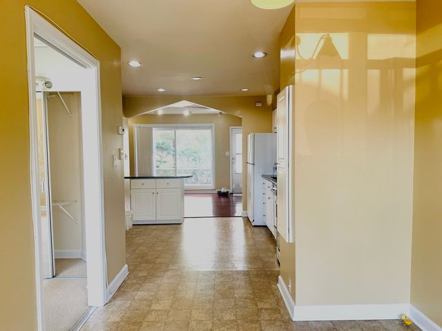 4035 N Keystone Avenue, Chicago, IL 60641