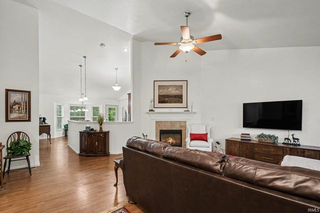 4026 Savannah Pass, Mishawaka, IN 46545