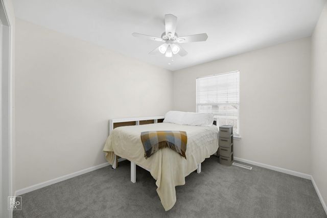 1107 Essex Drive, Oakbrook Terrace, IL 60181