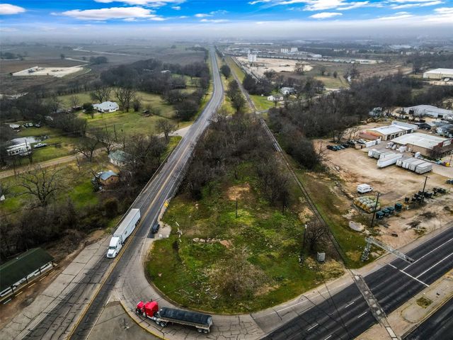 1717 N Main Street, Cleburne, TX 76033