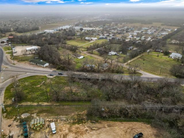 1717 N Main Street, Cleburne, TX 76033