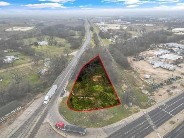 1717 N Main Street, Cleburne, TX 76033