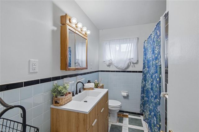 32 Astor DR, Newport News, VA 23608