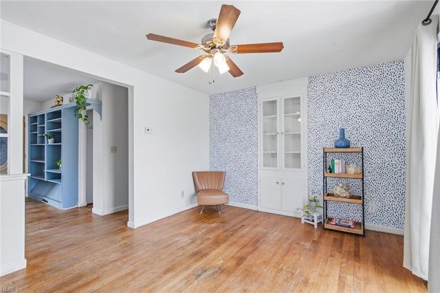 32 Astor DR, Newport News, VA 23608