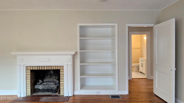 6108 Easton Rd, Knoxville, TN 37920