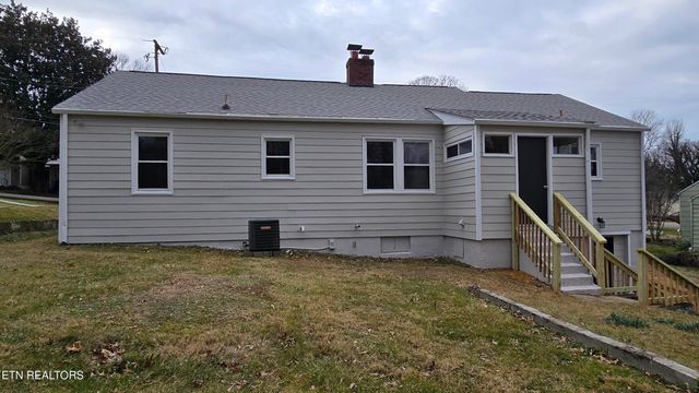 6108 Easton Rd, Knoxville, TN 37920