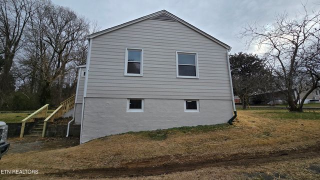 6108 Easton Rd, Knoxville, TN 37920