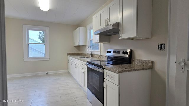 6108 Easton Rd, Knoxville, TN 37920