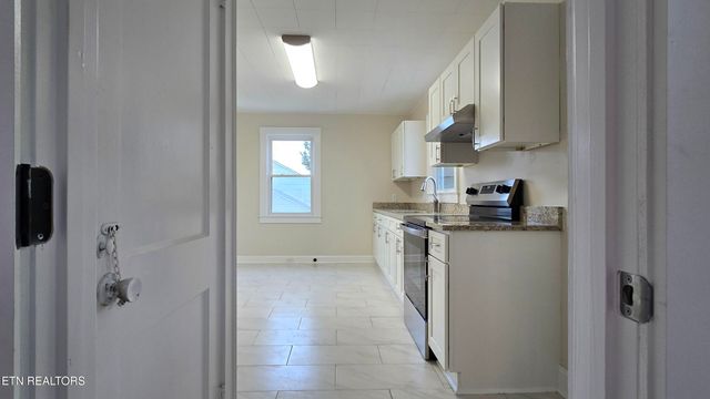 6108 Easton Rd, Knoxville, TN 37920