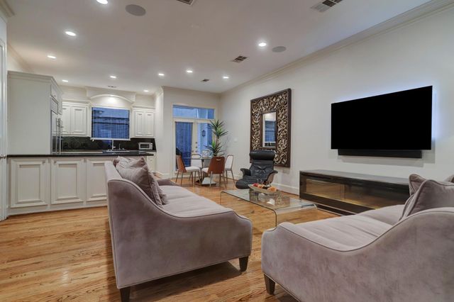 5313 Fayette, Houston, TX 77056