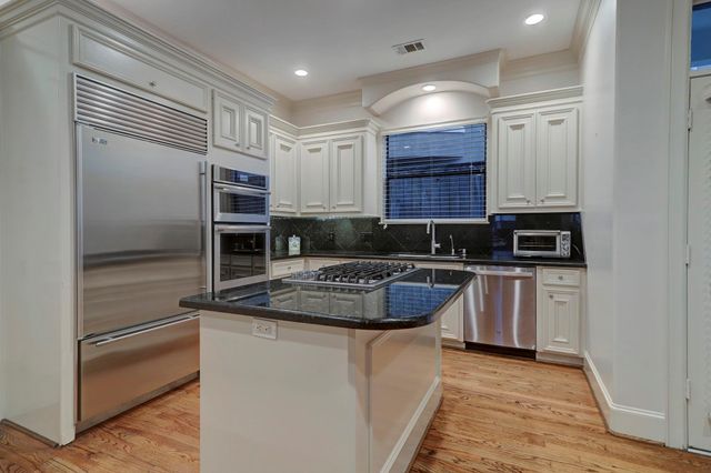 5313 Fayette, Houston, TX 77056