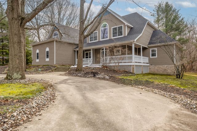 3040 Dunes Valley Path, Stevensville, MI 49127
