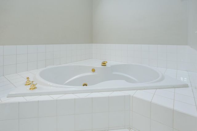 3040 Dunes Valley Path, Stevensville, MI 49127