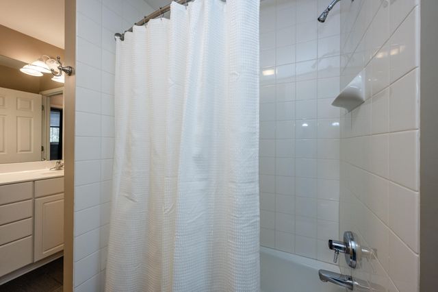 3040 Dunes Valley Path, Stevensville, MI 49127