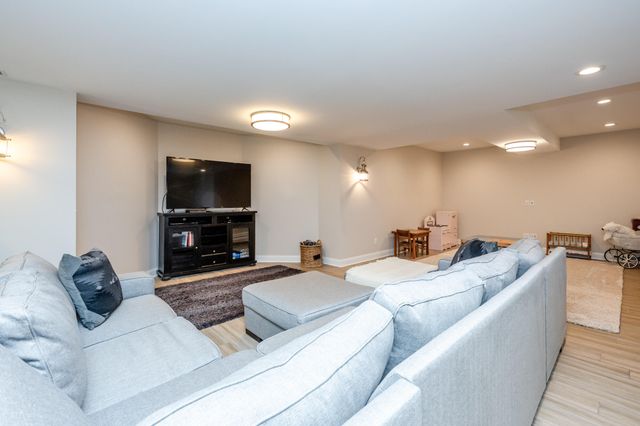 3040 Dunes Valley Path, Stevensville, MI 49127