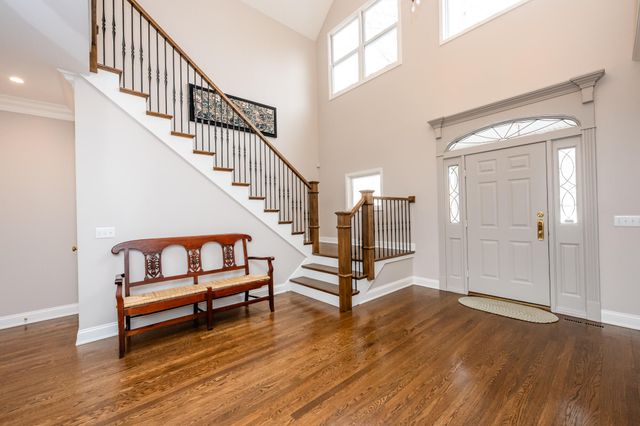 3040 Dunes Valley Path, Stevensville, MI 49127