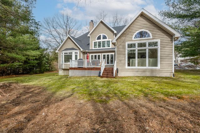 3040 Dunes Valley Path, Stevensville, MI 49127