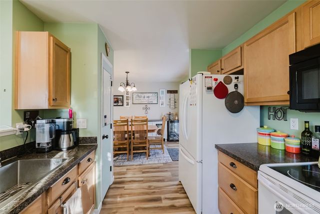 387 Max William Loop, Poulsbo, WA 98370