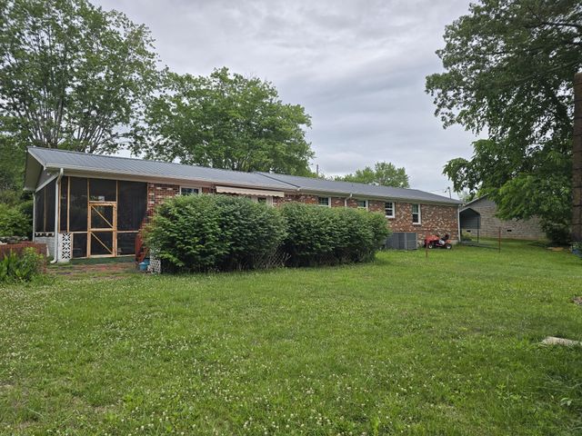 203 Cherry Ln, Mcminnville, TN 37110